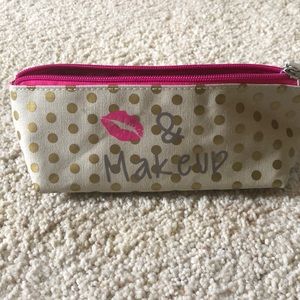 Makeup bag